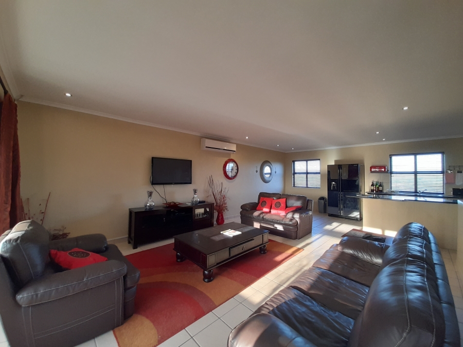 To Let 3 Bedroom Property for Rent in Big Bay Western Cape